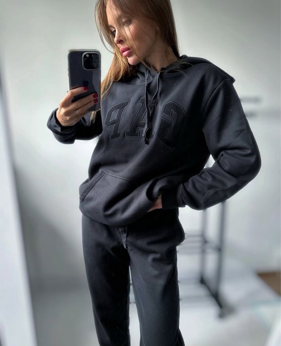 Костюм Gap в ворному кольорі