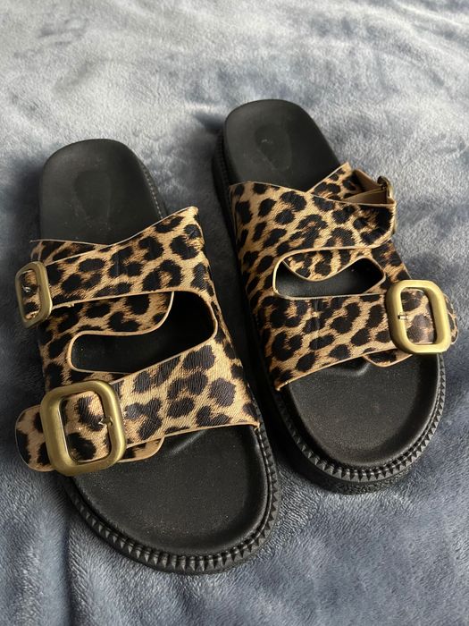 Шльопанці фірми meijia