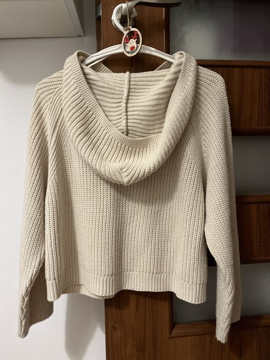 sweter z kapturem stradivarius S