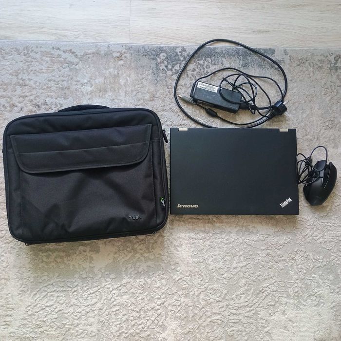Laptop lenovo Thinkpad T430 używany+Futerał+myszka