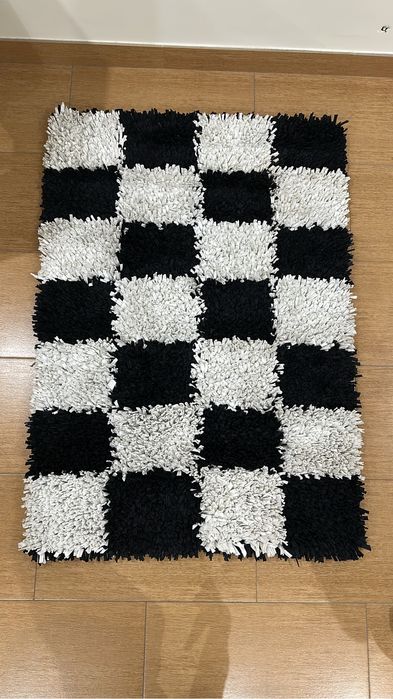 Tapete/carpete preto e branco