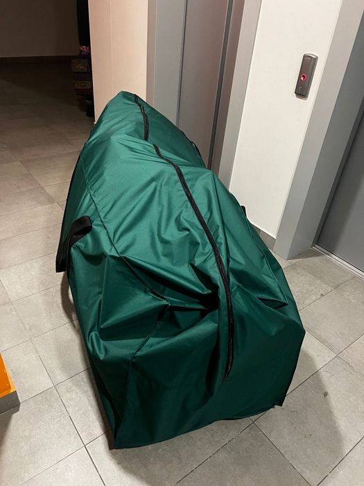 Вивіз новорічних ялинок з приміщень в пункт утилізації