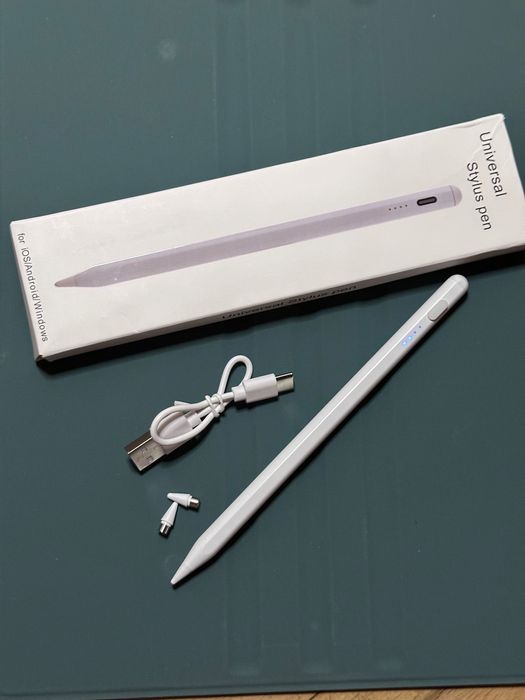 Аксесуари до айфона та телефона компанії Apple