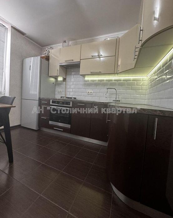 Центр Галицька площа (колишня площа Перемоги) Цирк Дмитрівска 2