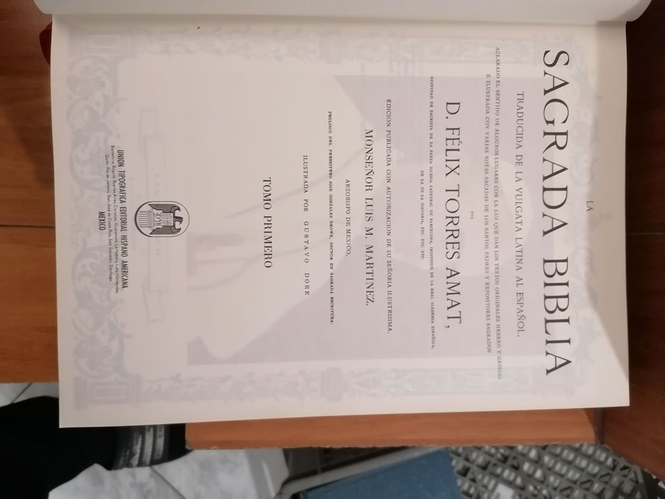 Livro a Bíblia Sagrada