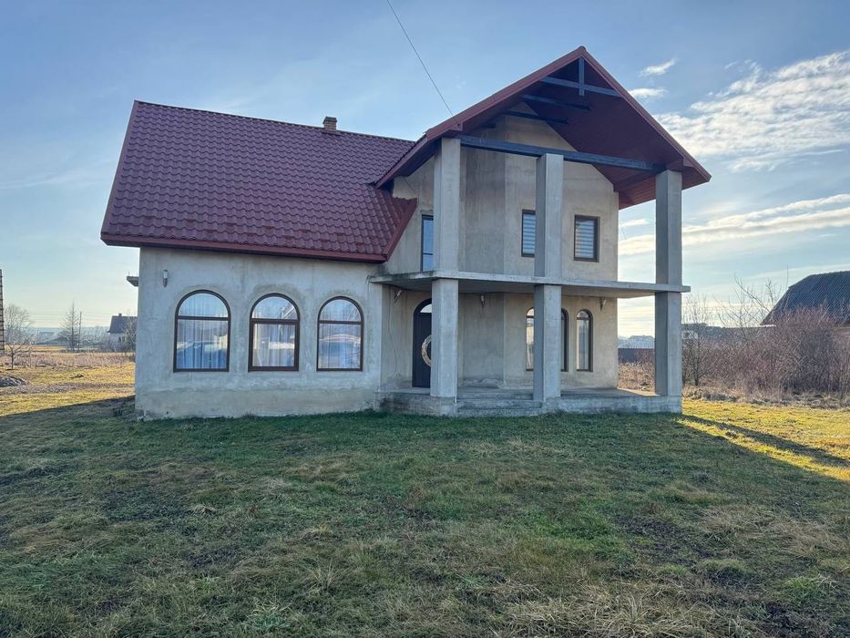 Продається двоповерховий сучасний житловий будинок в Коломиї