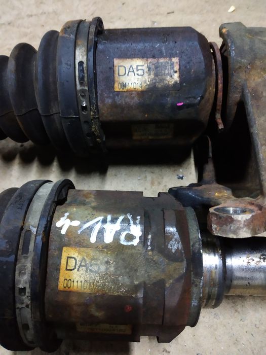 Полуось RAV4 3 2.2 2006-2008 піввісь приводний вал