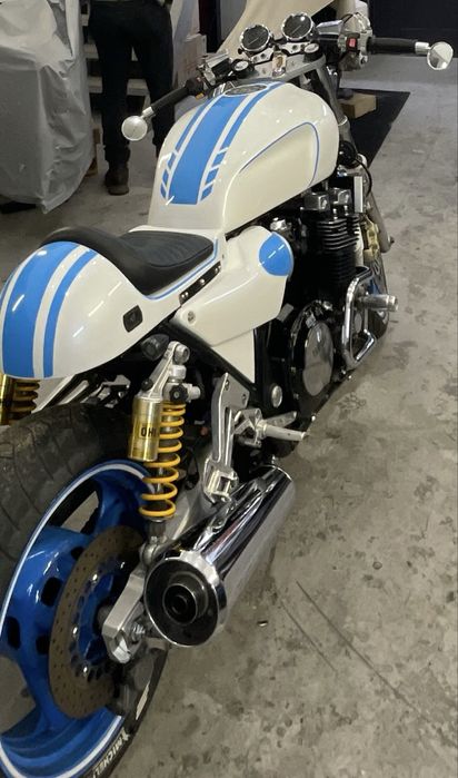 Мотоцикл Yamaha XJR1200