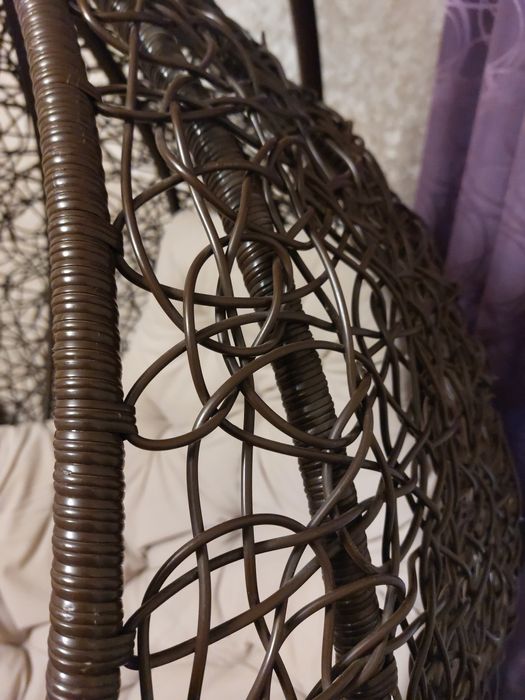 Качеля кокон, садовое кресло с подушкой в комплекте.