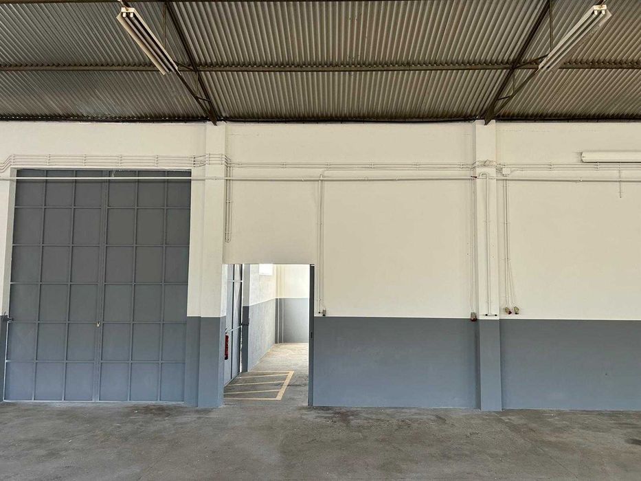 Pavilhao industrial Romariz