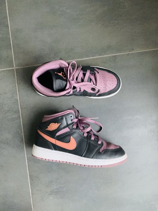 Кросівки ШКІРА Nike  36 р.