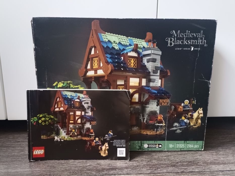 LEGO Średniowieczna kuźnia (21325)