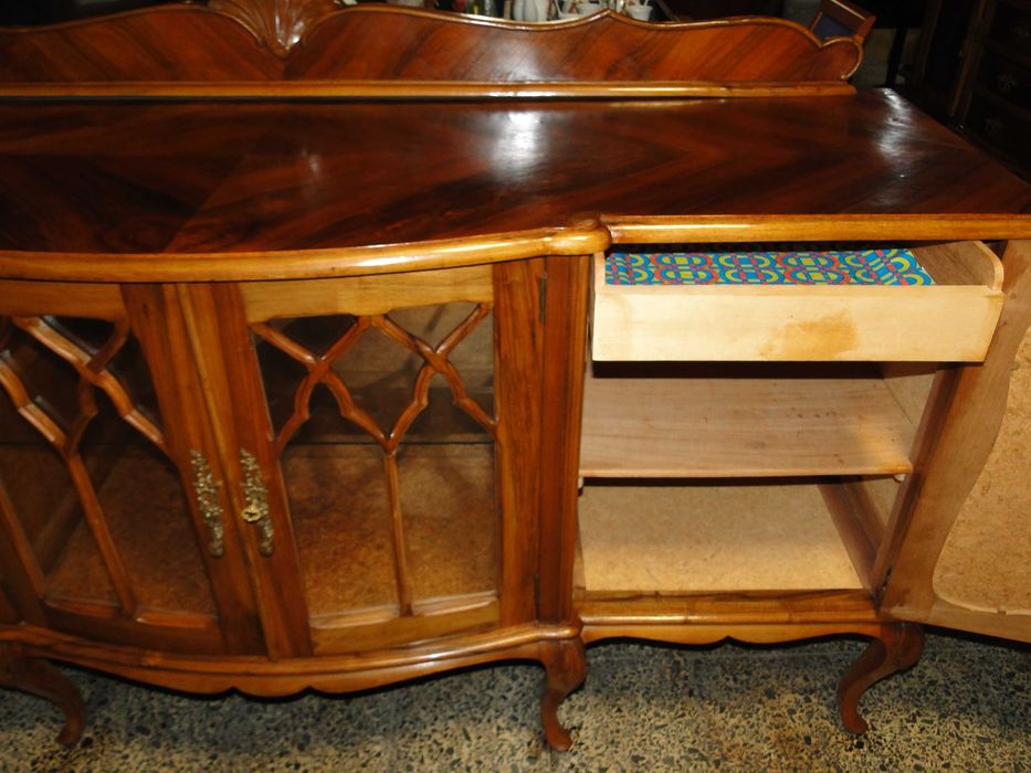 Aparador antigo em madeira estilo Queen Anne - óptimo estado