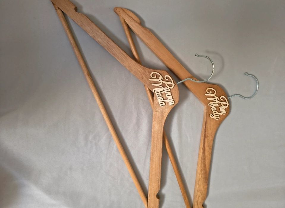 Wieszaki drewniane ślubne