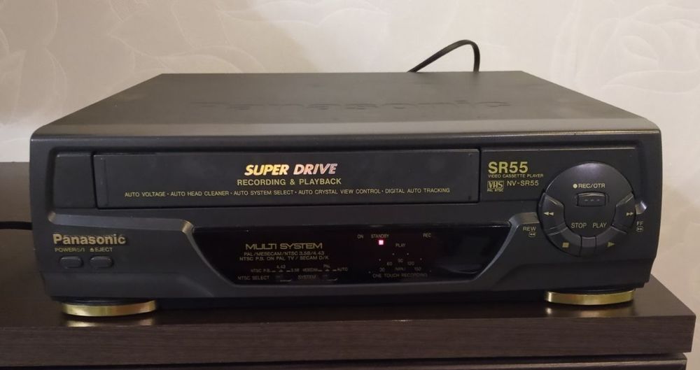 Видеомагнитофон Panasonic SR-55. Модель NV-SR55EU.