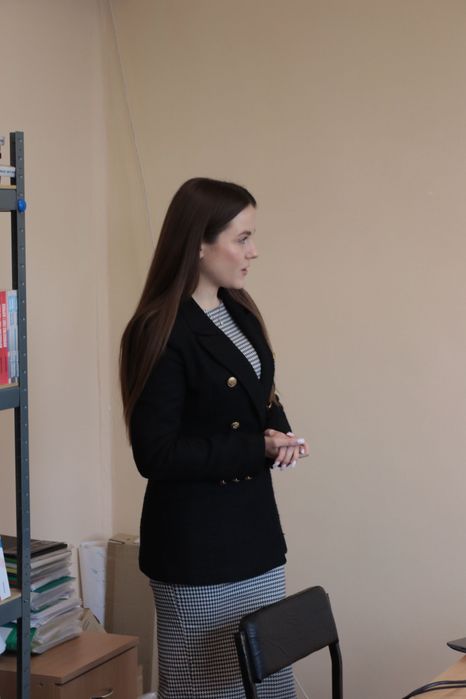 Чорний твідовий жакет з золотою фурнітурою