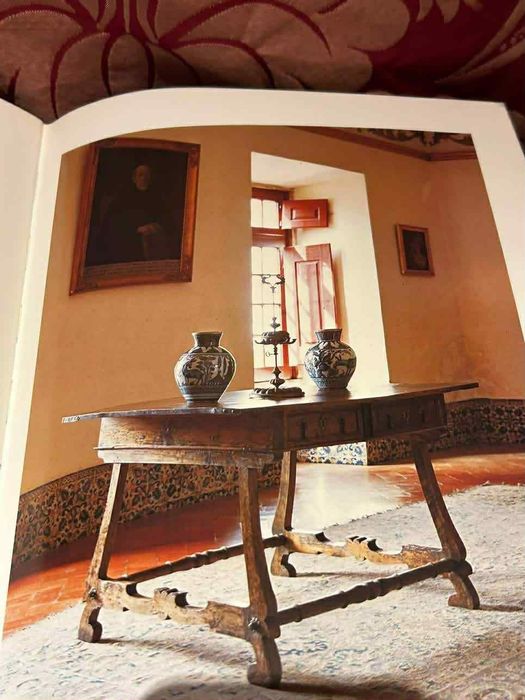 Livro Oriente e Ocidente nos interiores em Portugal