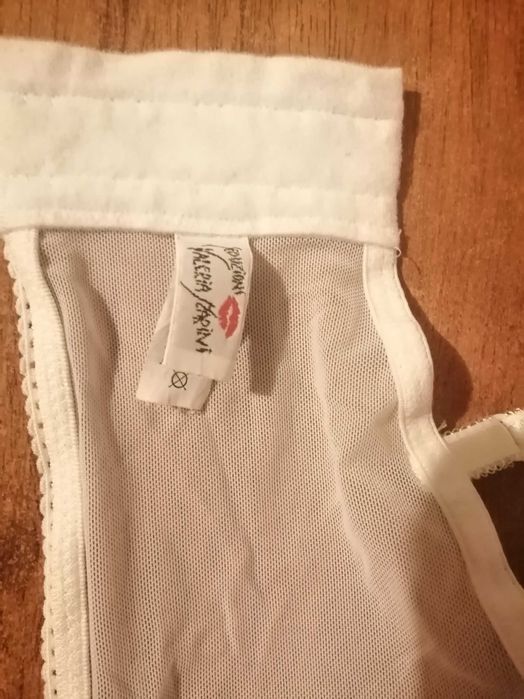 Biustonosz koronka 75B