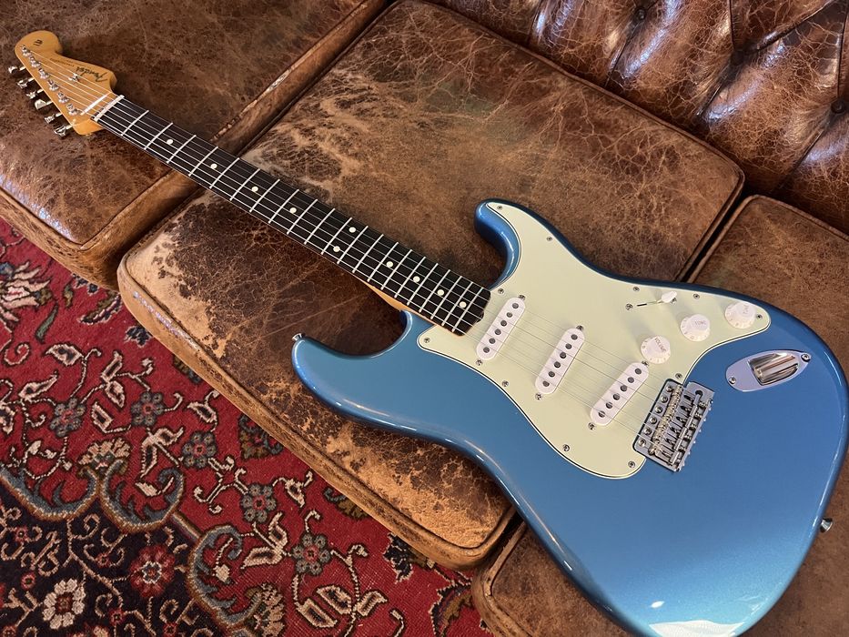 Fender Vintera II 60s Stratocaster - Lake Placid Blue