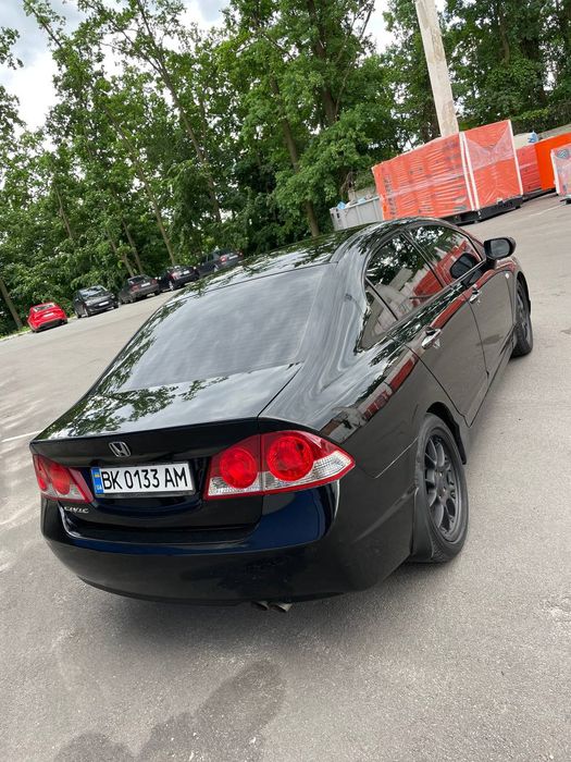 Продам Honda Civic 4D