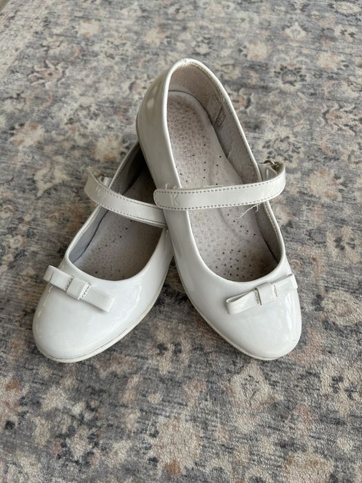 Kornecki buty skorzane dla dziewczynki rozmiar 33 pantofelki biale