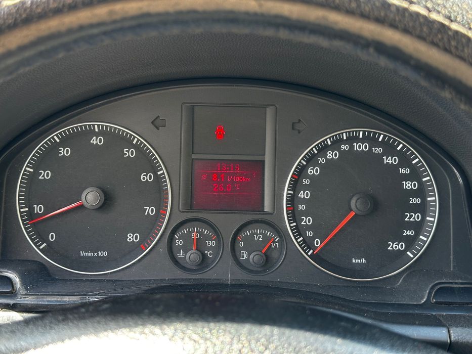 Volkswagen Jetta V