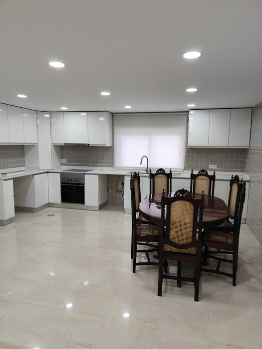 Alugo apartamento Oiã