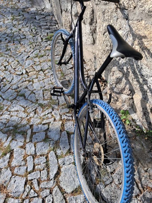 Bicicleta vtt francesa