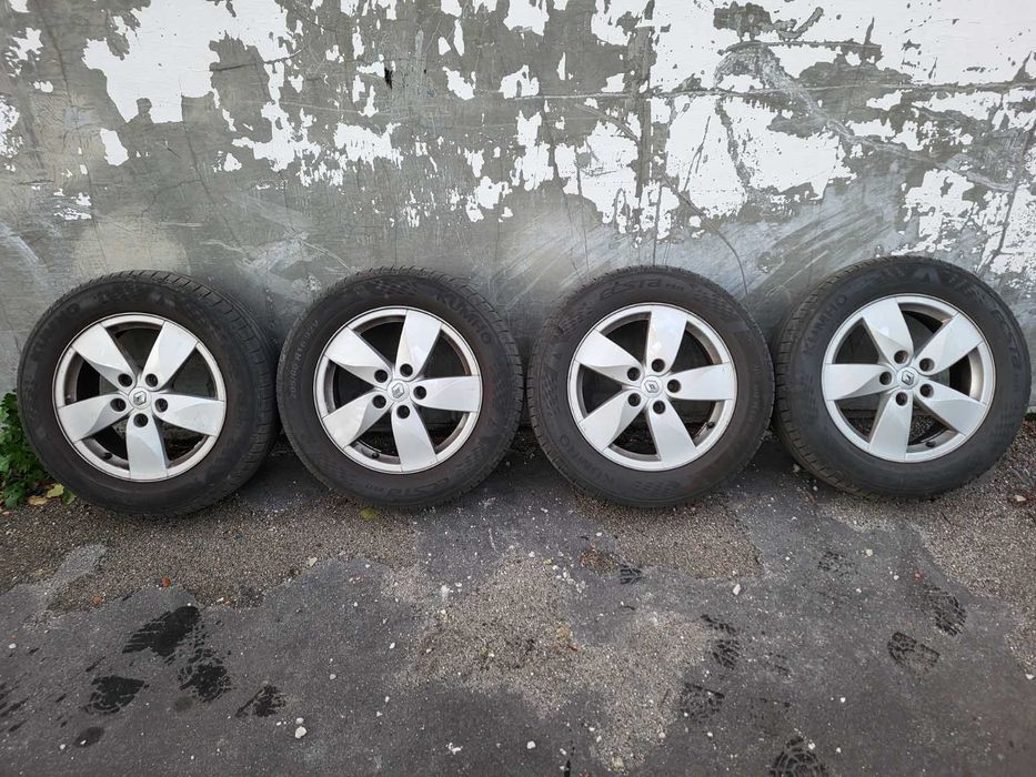 Komplet opon letnich R16 205/60 Renault