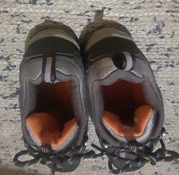 Tênis rockland novos