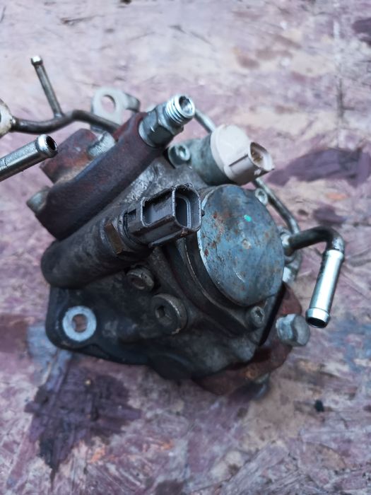 Насос 22100-0R011 тойота авенсіс д4д тнвд toyota avensis 2.2 d4d 2005