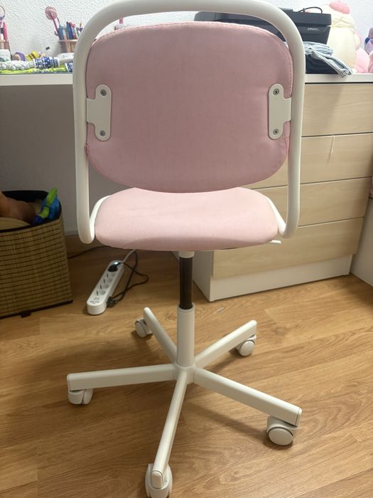 Cadeira menina rosa