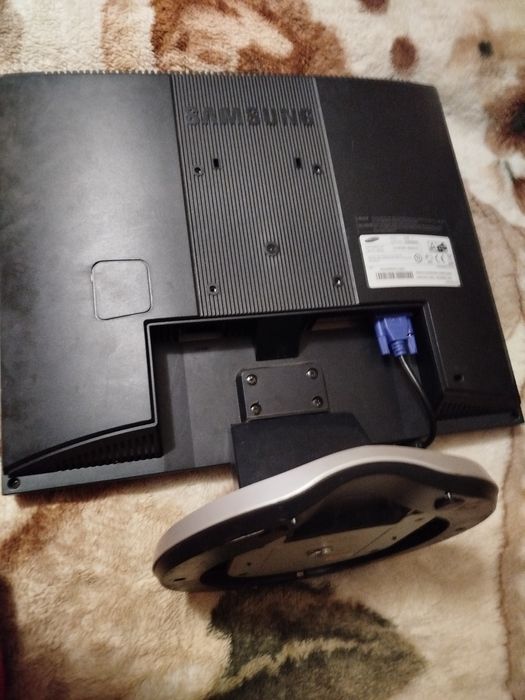 Продам монітор Samsung suncMaster 913N