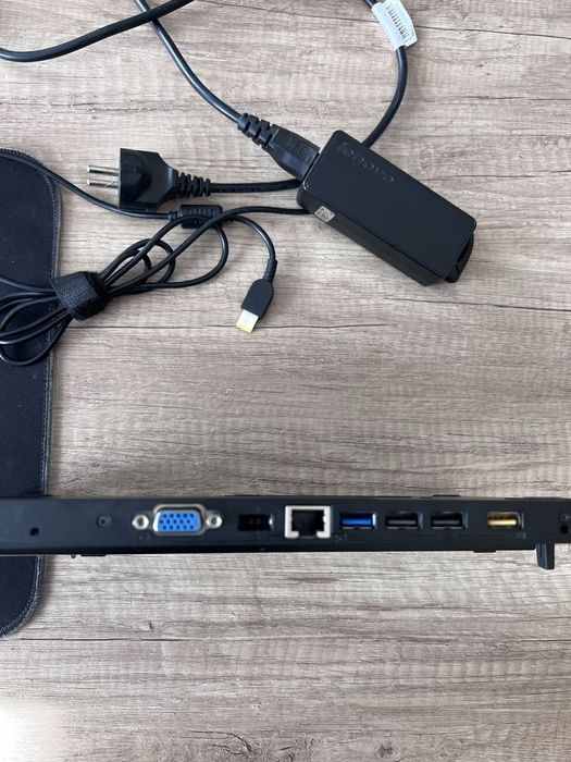 Stacja dokijaca ThinkPad basic dock z kablem ladujacym