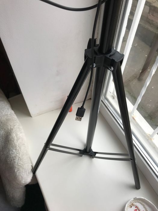 Кольцевая  лампа