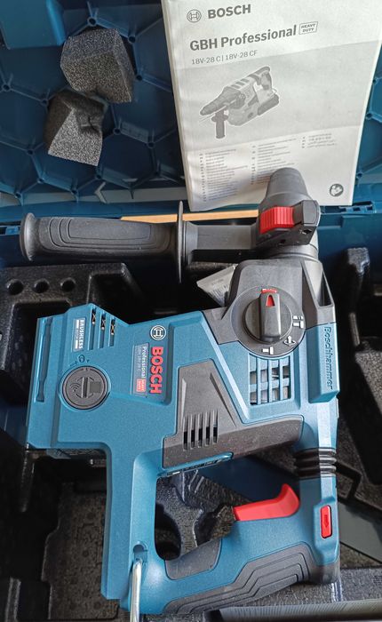 Młotowiertarka Bosch GBH 18V-28 C w zestawie z walizką L-Boxx 238 .