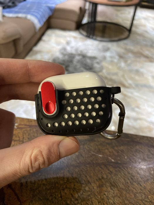 Кейс для навушників єпл аір подс 3 серія