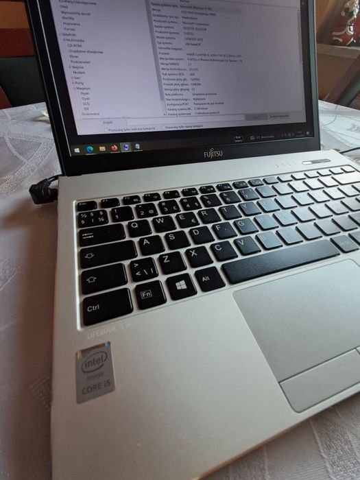 Laptop FUJITSU S935 | I5-5200U FHD | 8GB RAM | 256GB SSD