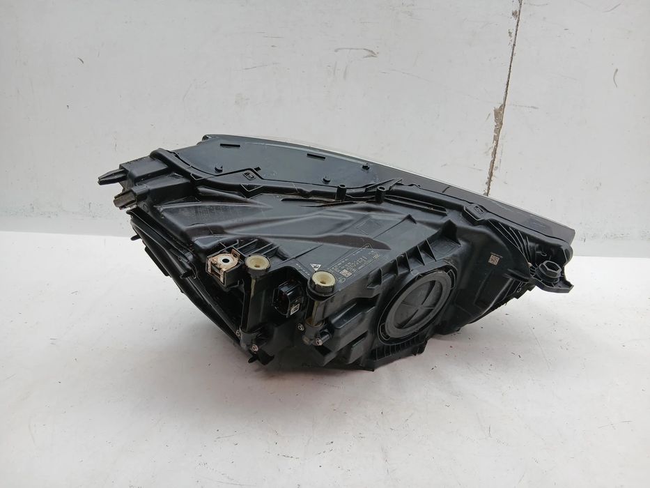 Ótica / farol esquerda AUDI Q3 (F3B)