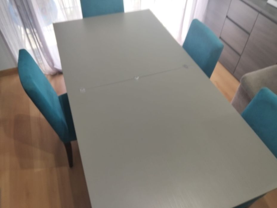 Conjunto mesa extensível com 4 cadeiras