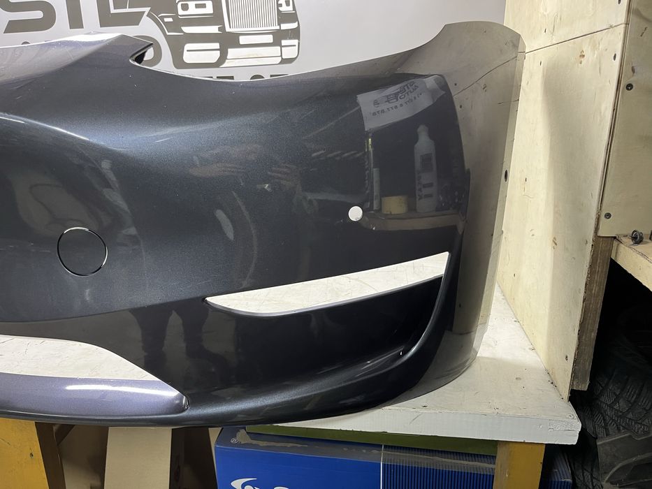 Передній бампер Tesla Model Y