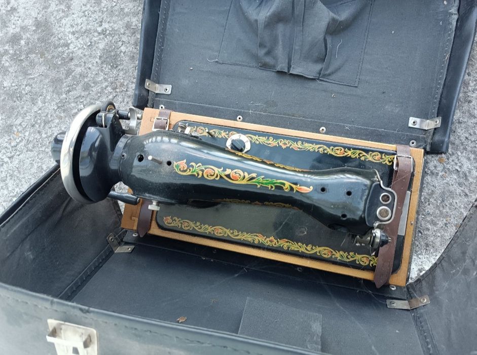 Швейна машинка в ідеальному стані