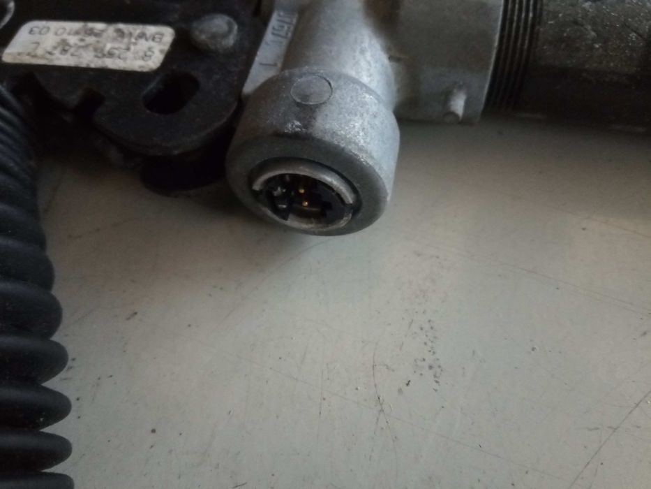 Encaixe de cinto frente esquerdo BMW 3 (E46)