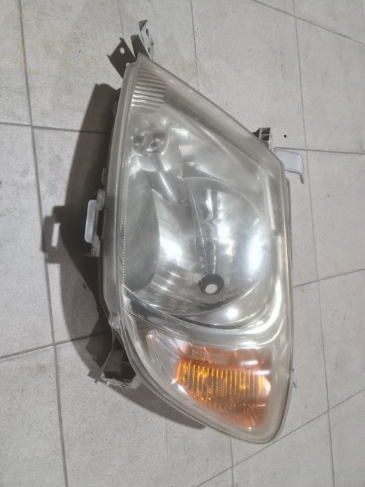 Farol toyota hyllux 2005 a 2011