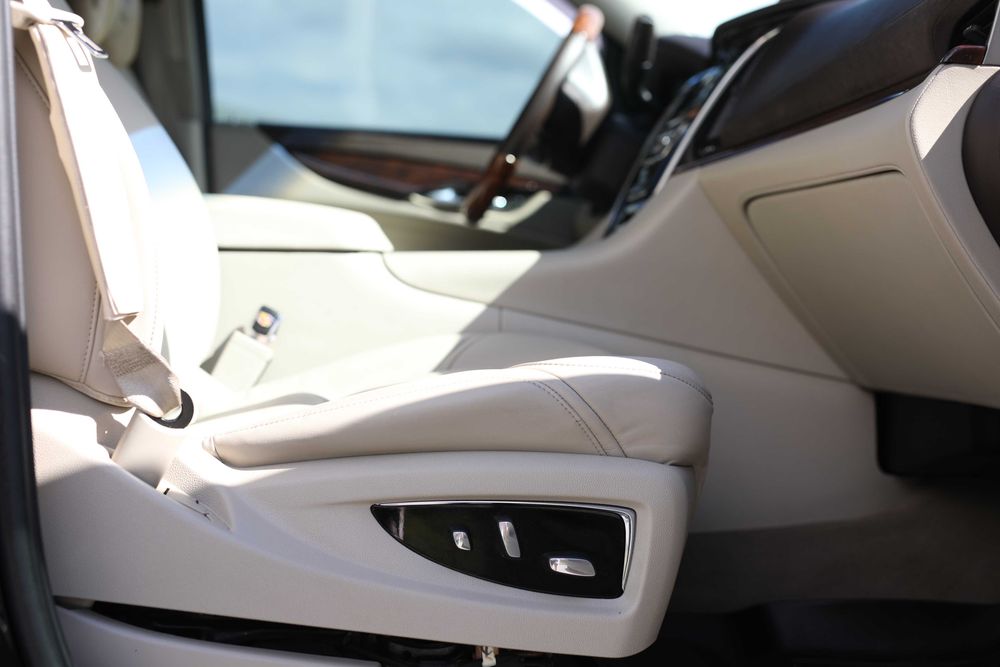 Cadillac Escalade ESV Luxury AWD 2015