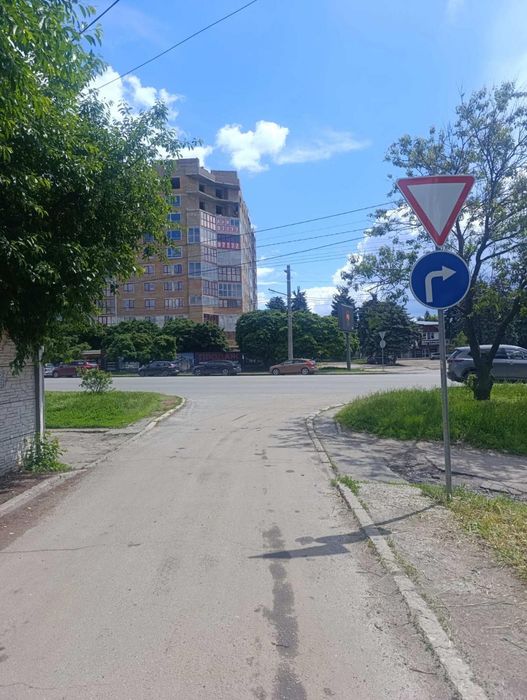 Продаж будинку , пров. Комунальний