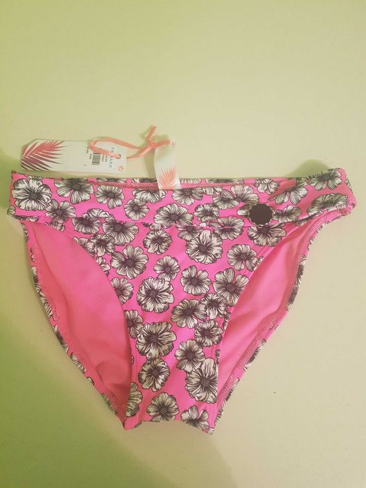 Dół od stroju - majtki różowe w kwiatki Primark roz.34 z metką