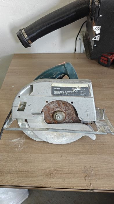 Piła tarczowa Bosch GKS 85S 1700W wywala bezpieczniki