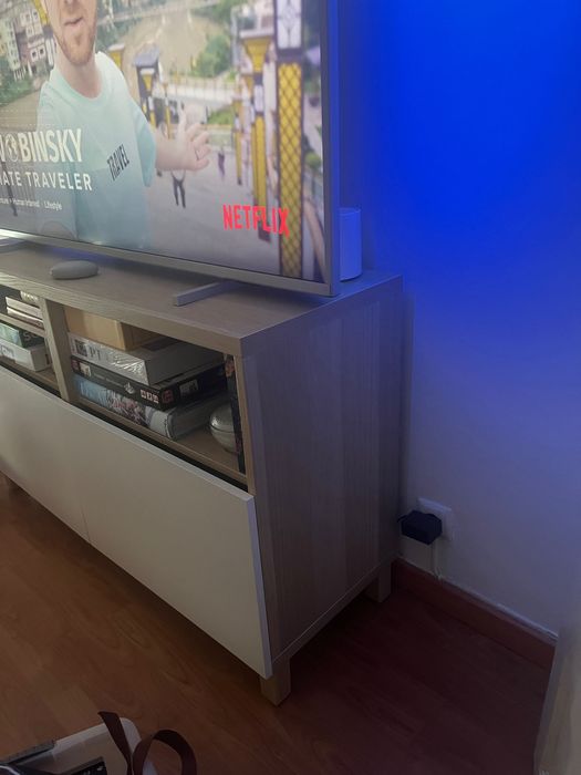 Móvel de TV (IKEA)