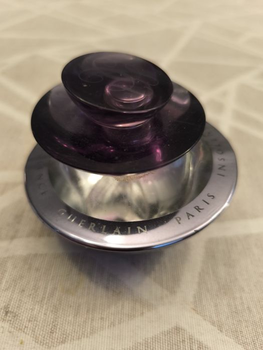 Puste flakony po perfumach